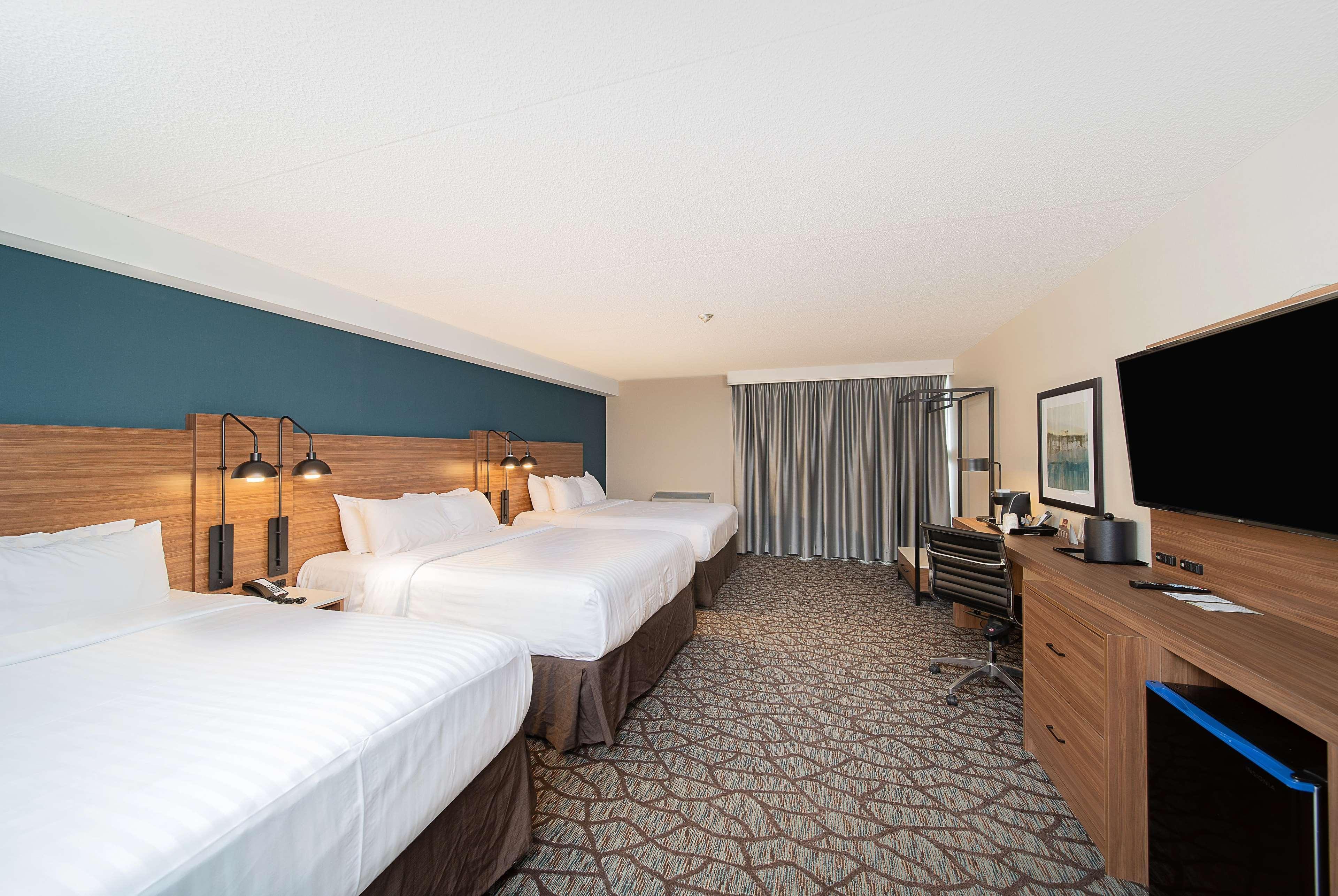 Wyndham Garden Fallsview 4* Niagara Falls