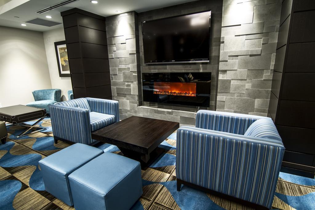 Wyndham Garden Fallsview Hotel Niagara Falls