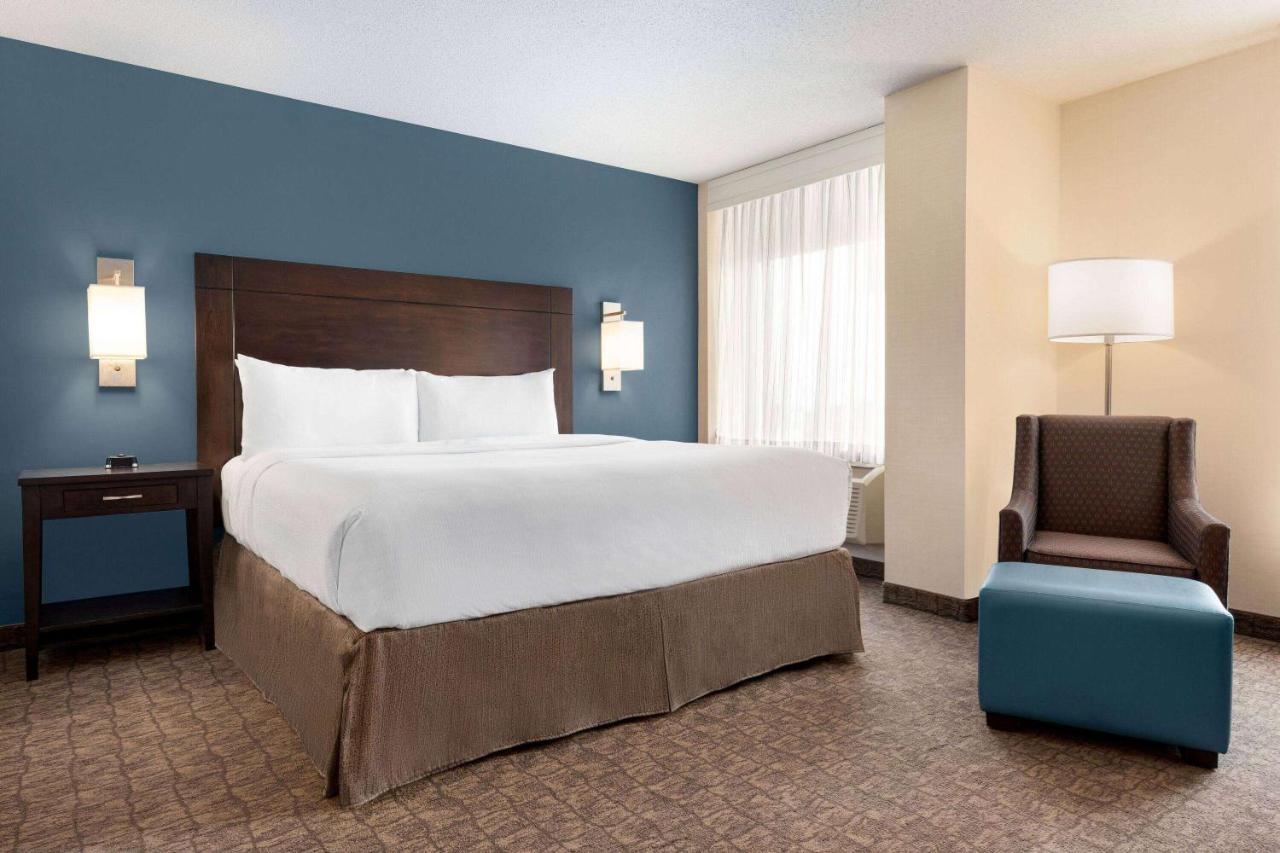 Hotel Wyndham Garden Fallsview