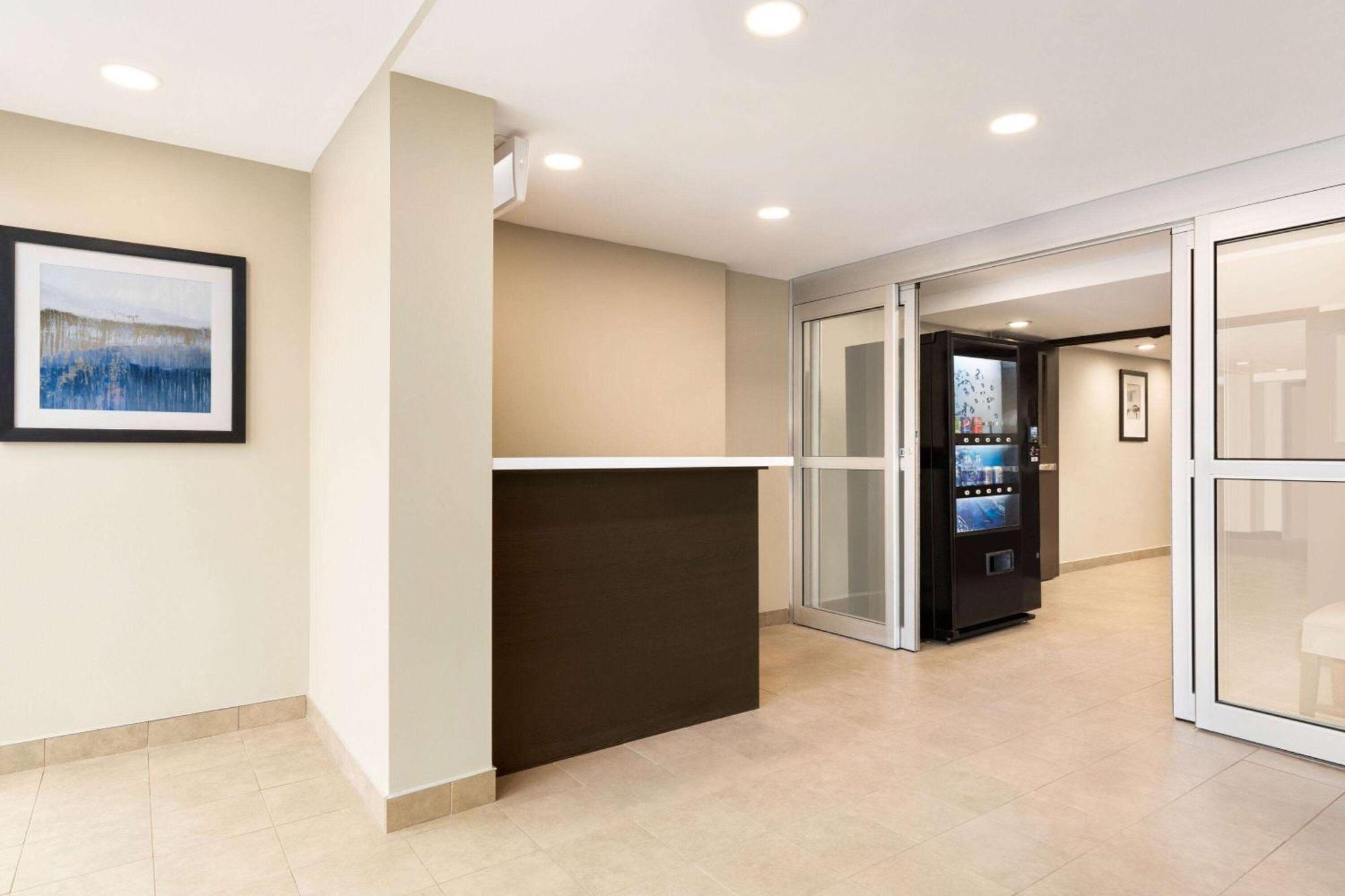 Hotel Wyndham Garden Fallsview Niagara Falls