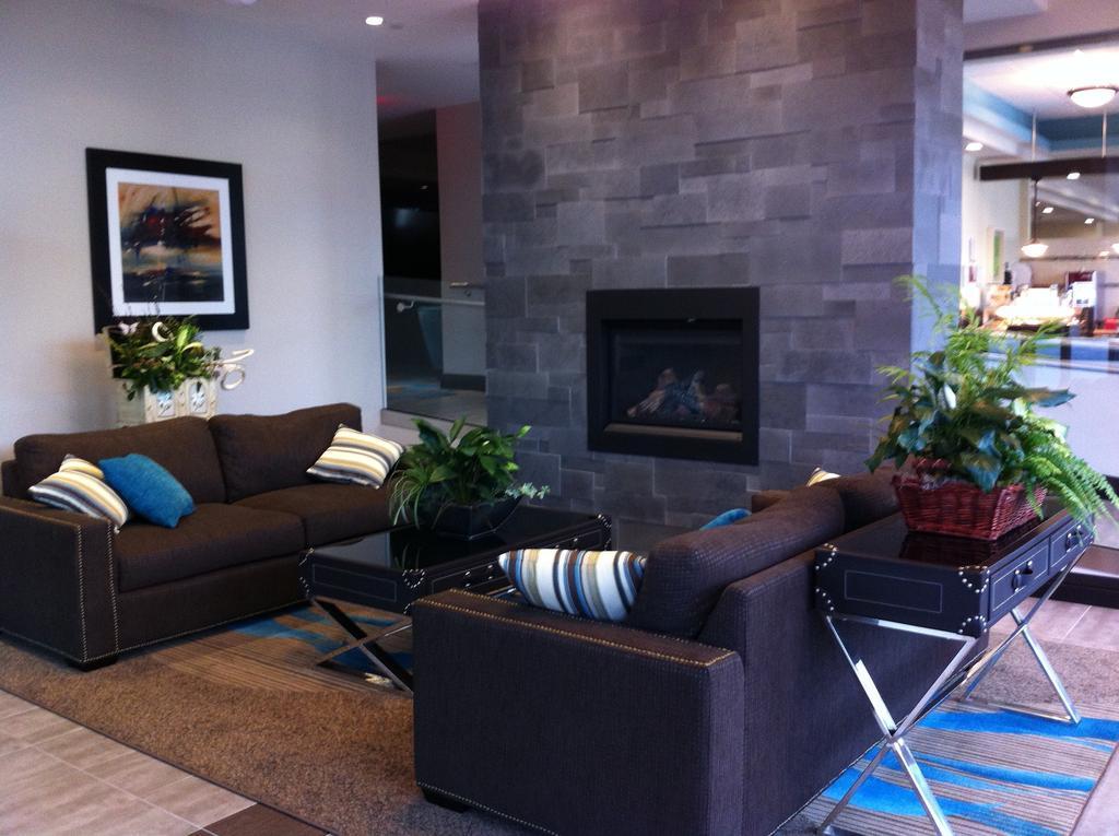 Wyndham Garden Fallsview Hotel Niagara Falls