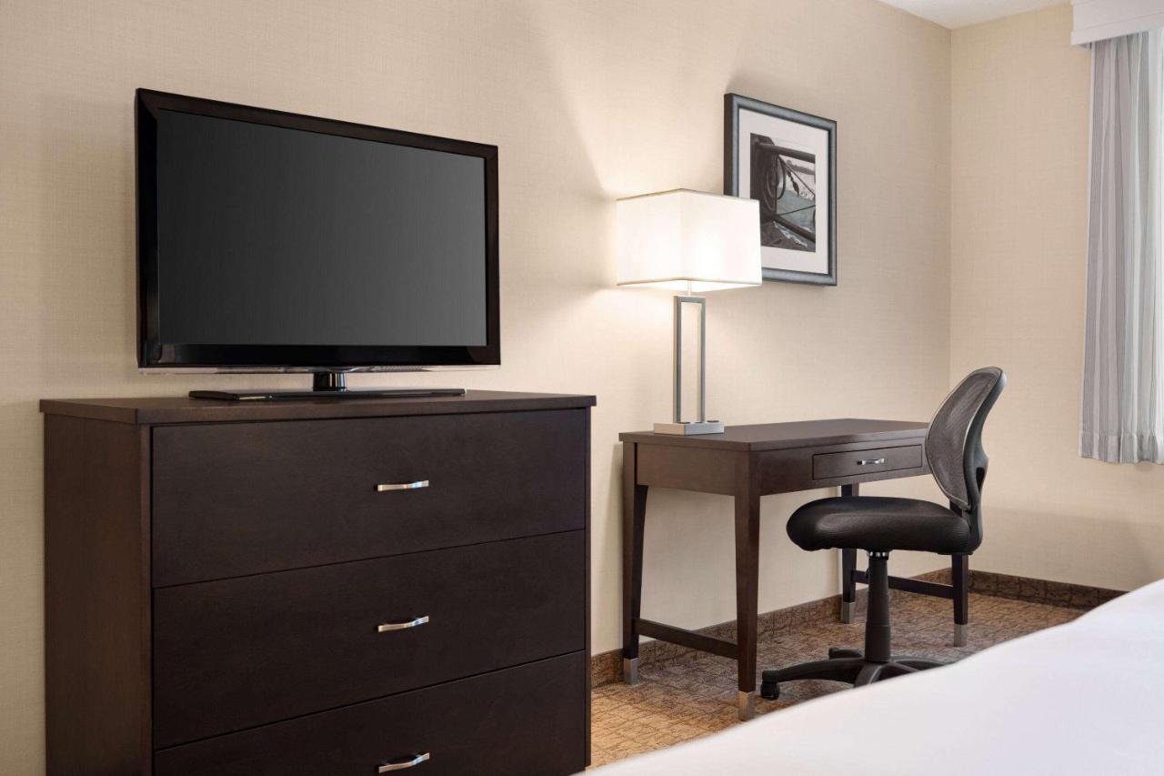 Hotel Wyndham Garden Fallsview Niagara Falls