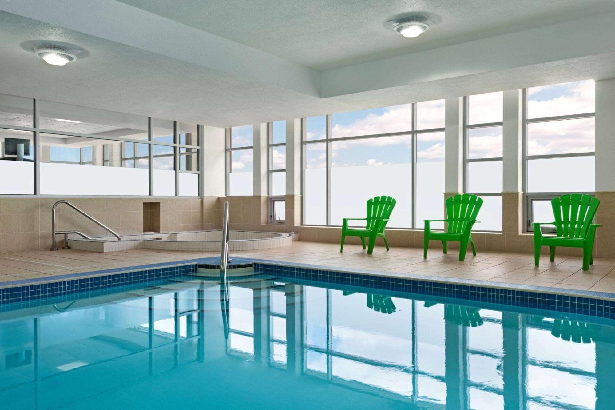 Wyndham Garden Fallsview Niagara Falls